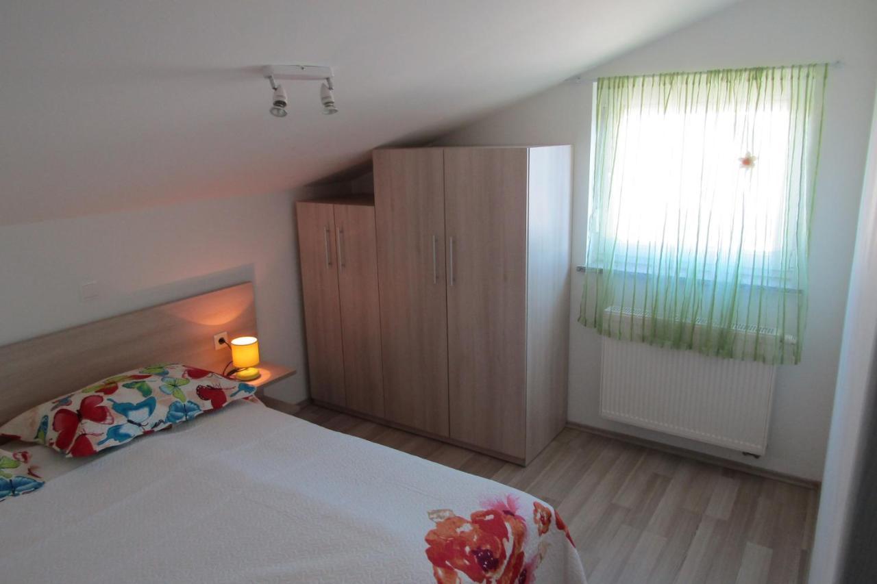Apartment Morozin Krk Town Exterior photo